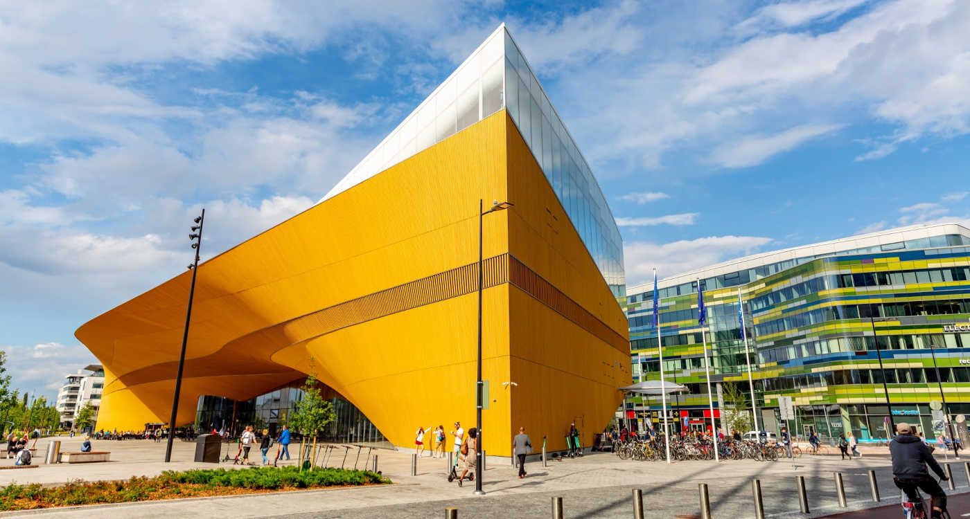 Exterior of Oodi library in Helsinki which looks like a boat